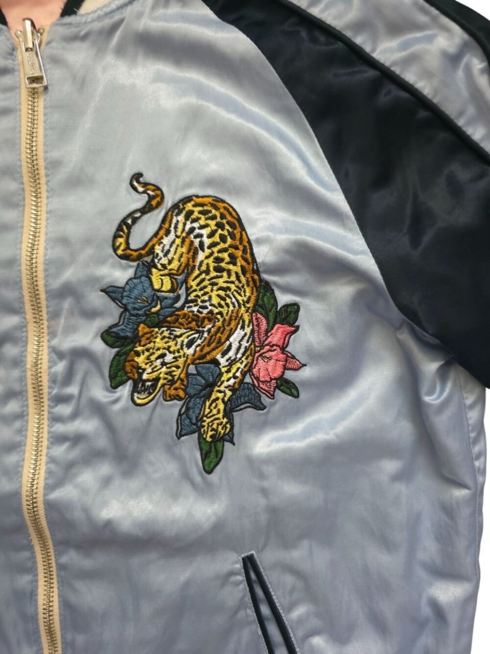 Guess Shirley Reversible Embroidered Tiger & Flamingo Satin Bomber Jacket Sz M - Picture 11 of 14